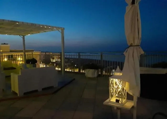 Hotel Embassy